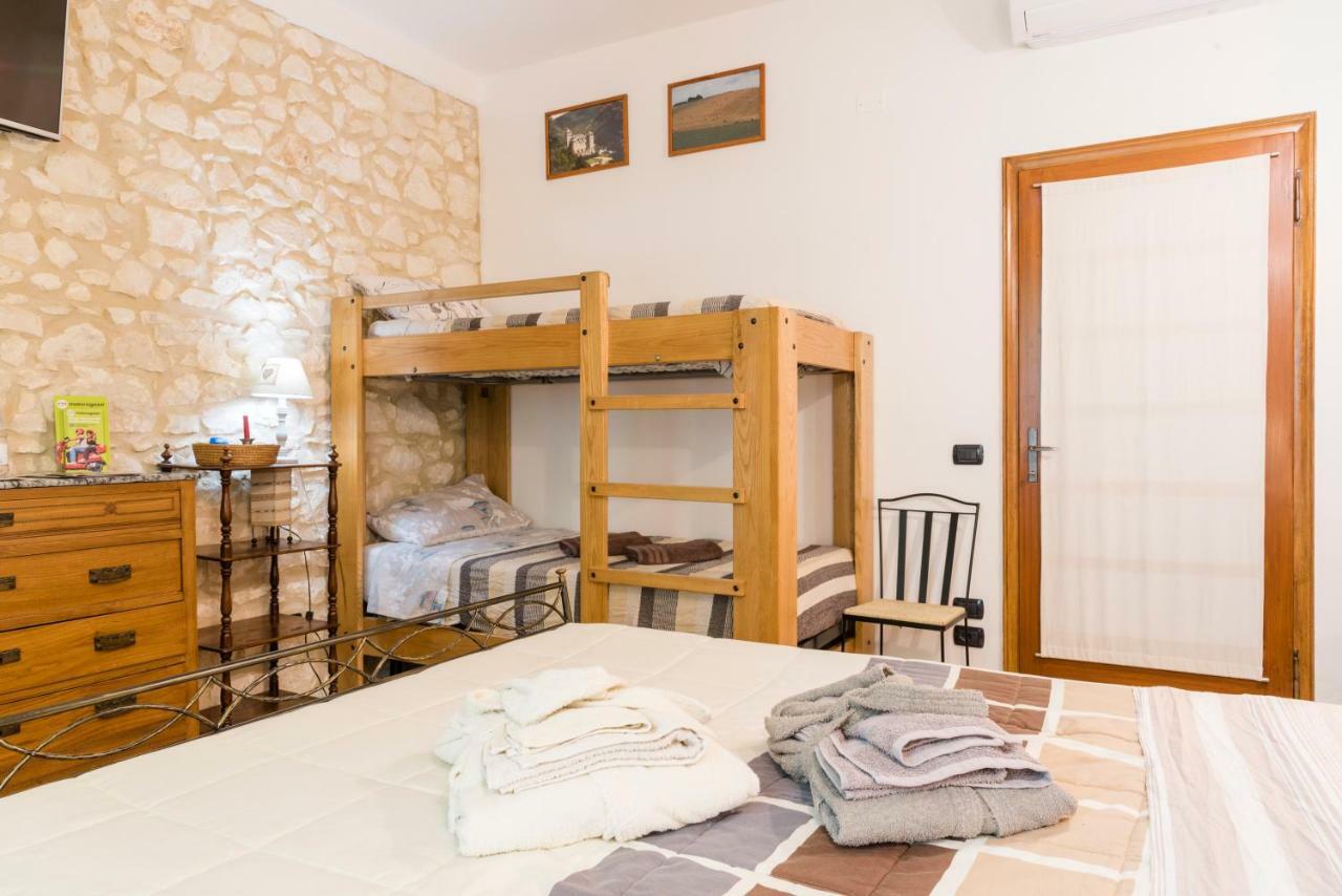 Relais Des Roches Bed & Breakfast Сона Екстериор снимка