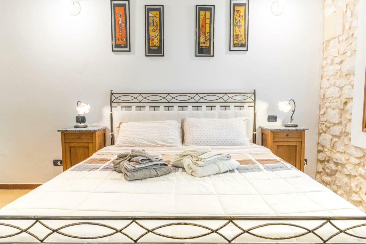 Relais Des Roches Bed & Breakfast Сона Екстериор снимка