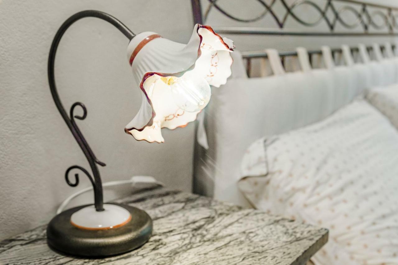 Relais Des Roches Bed & Breakfast Сона Екстериор снимка